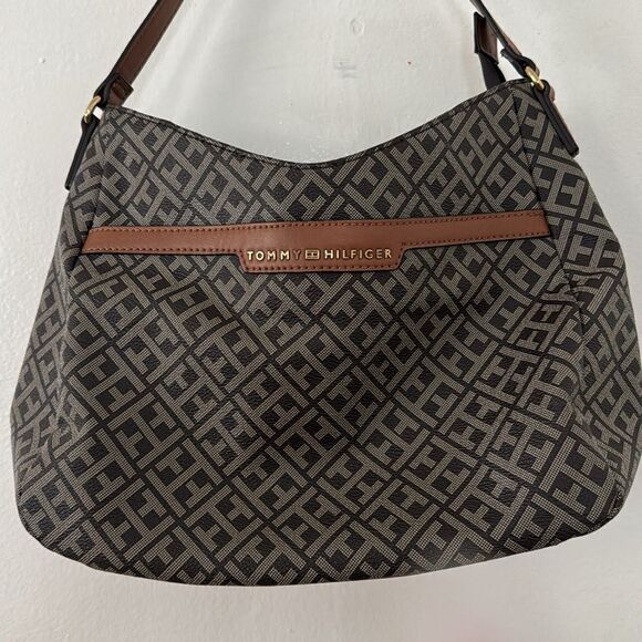 TOMMY HILFIGER Shoulder Bag EUC - Picture 4 of 5